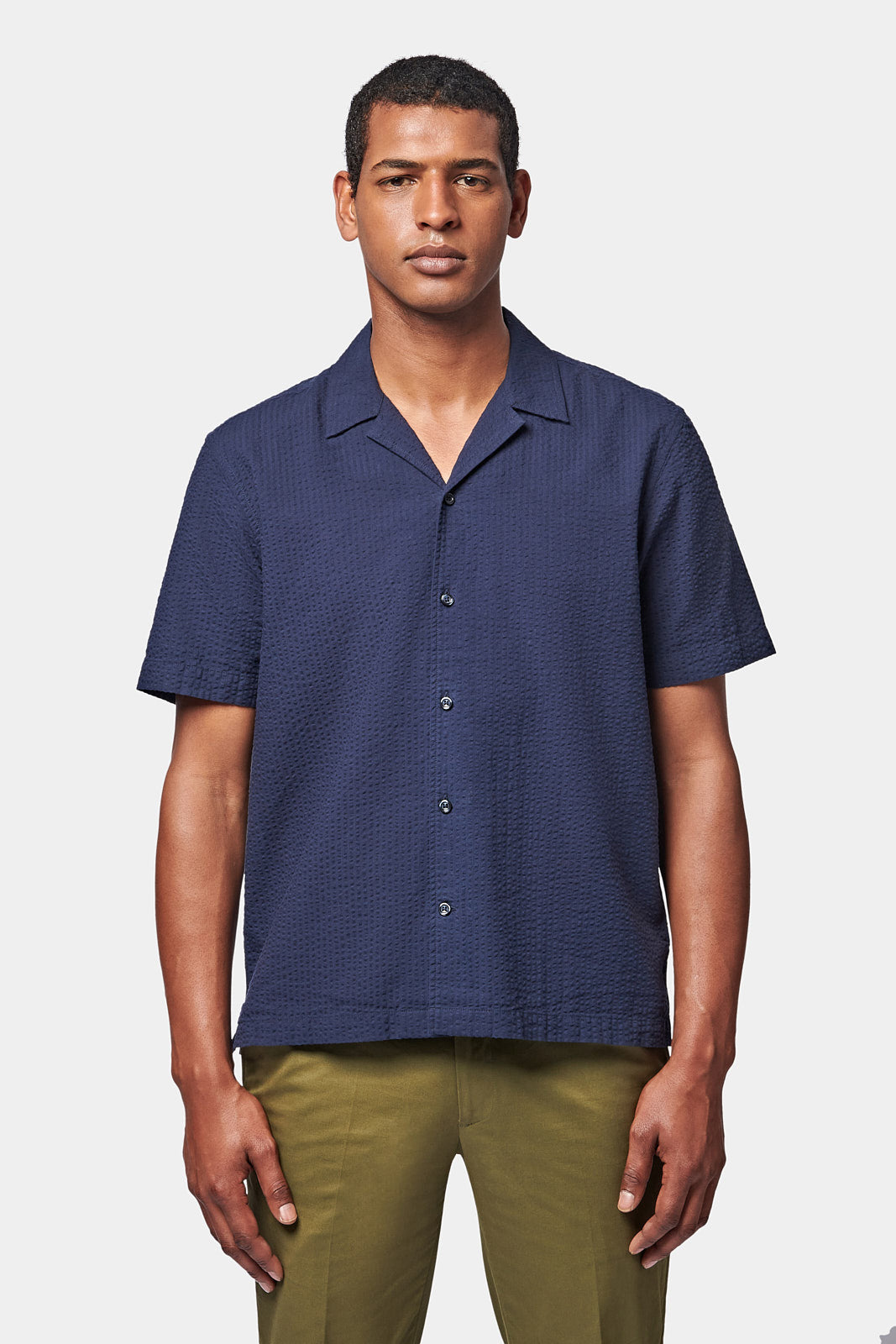 Casual Revere Collar Seersucker Short Sleeve Shirt in Navy Blue